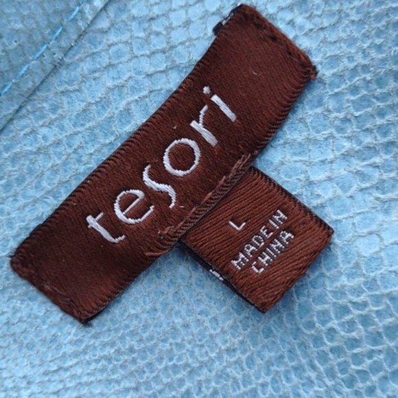 Tesori Ladies Zip Closure Genuine "Snakeskin" Leather Pale Blue Jacket/Coat - Picture 17 of 17
